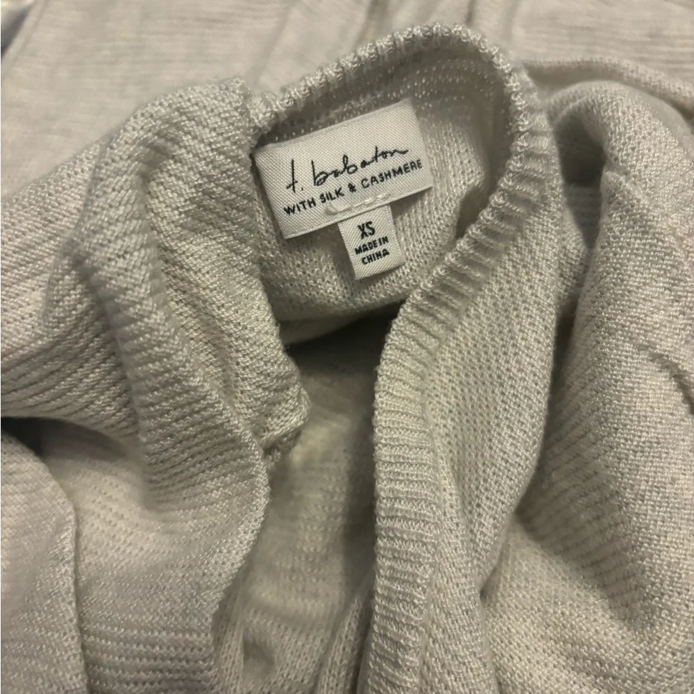 Babaton Aritzia Bailey Silk Casmere Knit long sleeved top XS - Picture 3 of 5